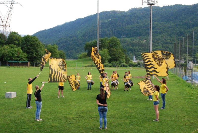 conglisbadieratoridelquartiereportaoriadifeltre.jpg